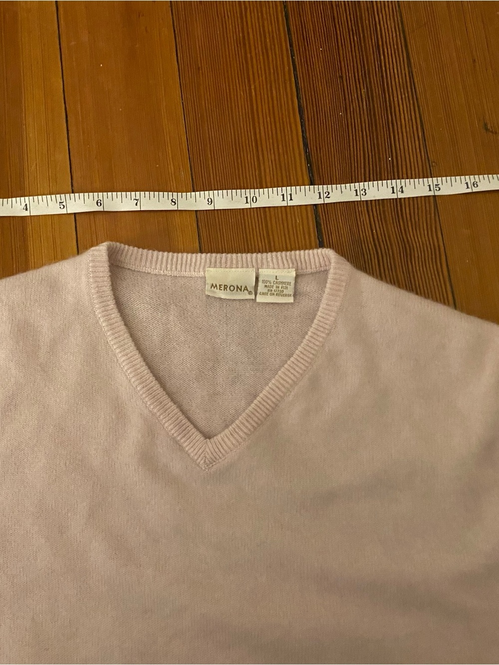 Cashmere Light Pink V-Neck Sweater - Picture 4 of 5